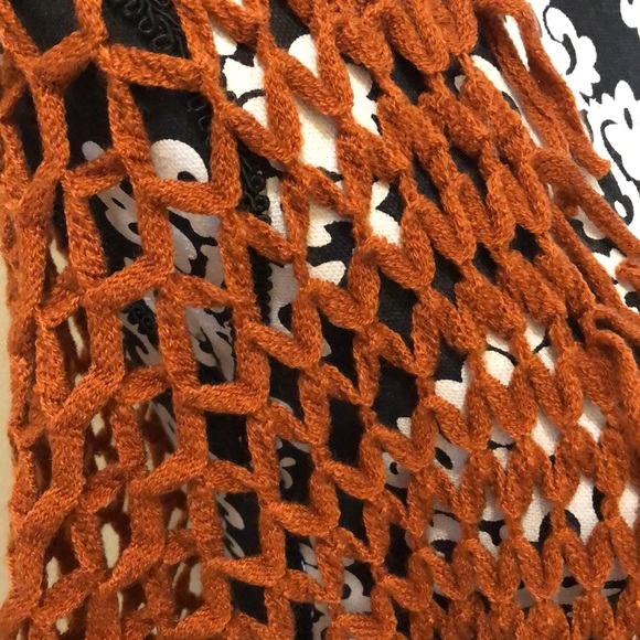 🧣Rusty brown Infiniti crochet fringed scarf versatile wrap - Picture 5 of 8